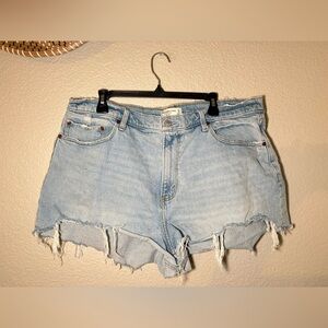 Abercrombie & Fitch Curve Love High Rise Mom Shorts Light Blue Denim Women's 18
